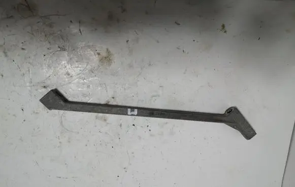 Renault Megane III Generator/alternator bracket 8200122051