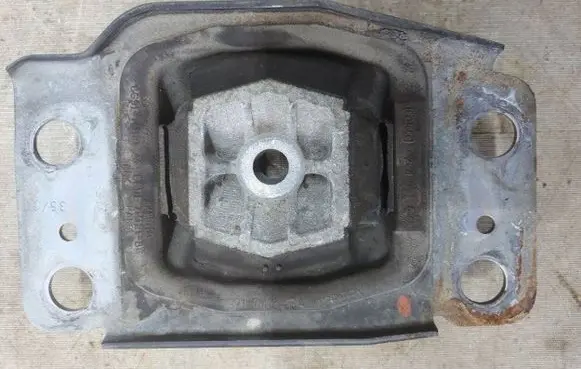 Ford S-MAX Engine mount bracket 6G917M121AC 6G917M121B 30080700