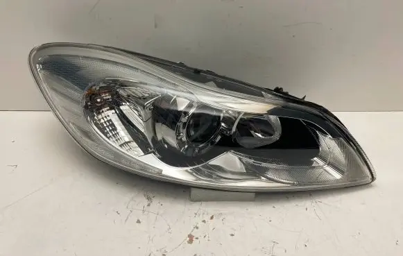 Volvo C30 Headlight/headlamp 31299815 0301255202 LE08A6184