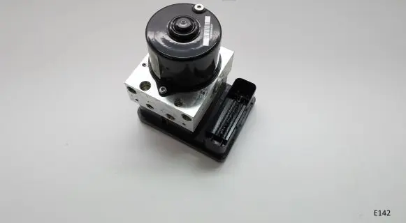 BMW 1 E81 E87 ABS Pump 6791521 6769779 M47