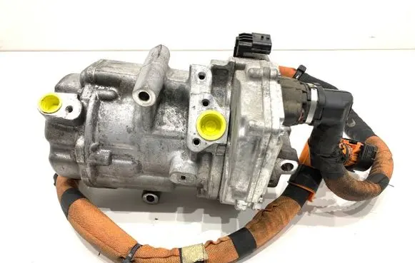 Renault Clio V Air conditioning (A/C) compressor (pump) 926003211R