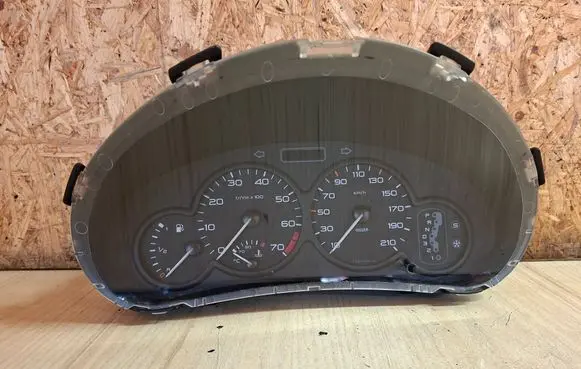 Peugeot 206 Speedometer (instrument cluster) 09031962021 9643401680