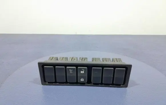 Renault Megane III Other switches/knobs/shifts 7420920570