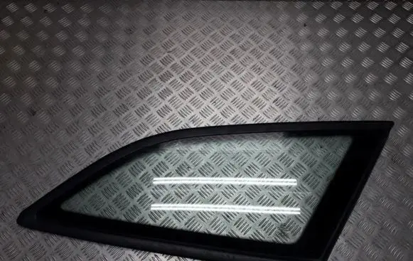 Ford Mondeo MK IV Rear side window