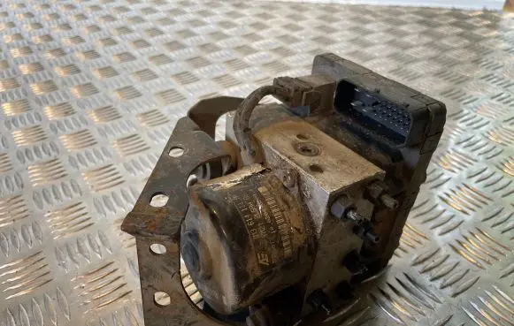 Volkswagen Sharan ABS Pump 1J0907379P MLS1B19C29 5WK8476