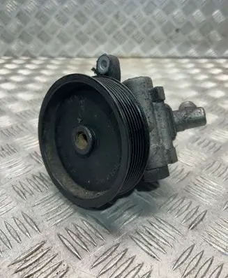 Mercedes-Benz C W204 Power steering pump 