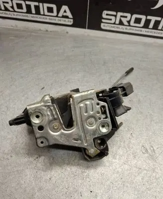 Mercedes-Benz E W210 Front door lock 2027204435