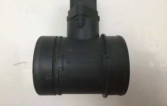 Porsche Cayenne (9PA) Mass air flow meter 0281002435