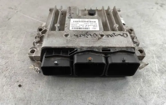 Ford Kuga I Engine control unit/module e2u9e