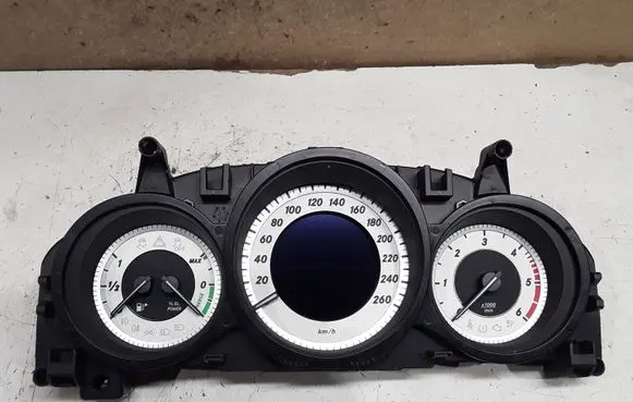 Mercedes-Benz E W212 Speedometer (instrument cluster) A2129001225