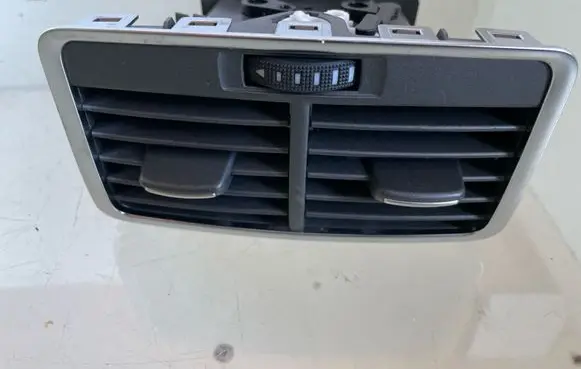 Audi A6 S6 C6 4F Rear air vent grill 4F0819203B