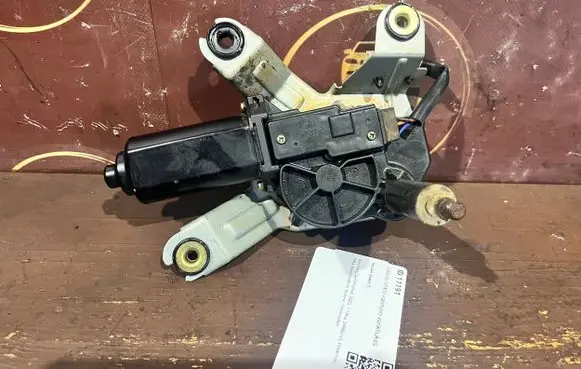 Nissan Quest Rear window wiper motor 287005Z000