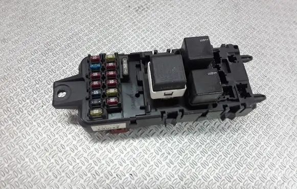 Mitsubishi Space Star Fuse module