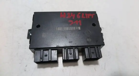 Mercedes-Benz B W246 W242 Tow bar trailer control unit/module A2469005501