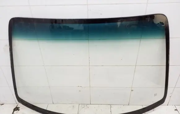 Toyota Picnic Front windscreen/windshield window AS1