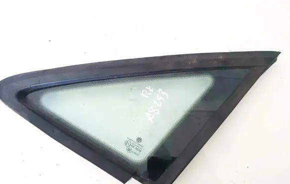 Volkswagen Touran I Front triangle window/glass 