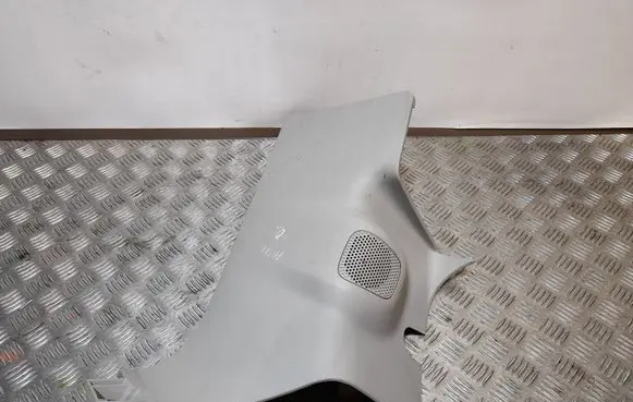 Volkswagen Routan (D)pillar trim (top) 1FA02ES3AB
