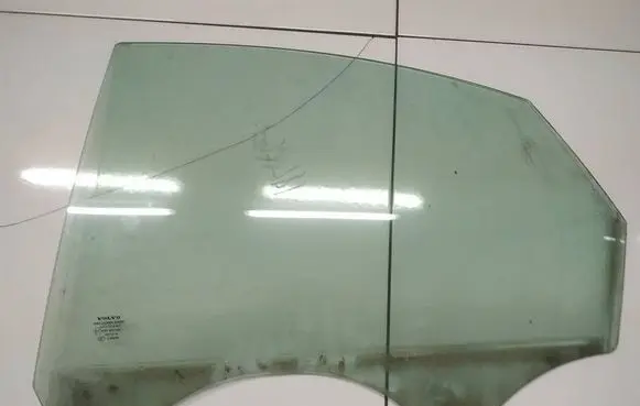 Volvo S40 Rear door window glass as2