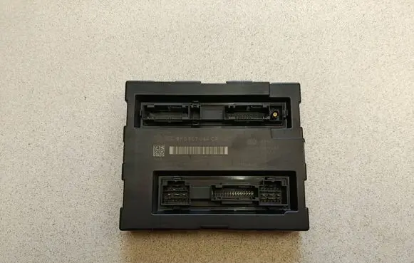 Audi A4 S4 B8 8K Comfort/convenience module 8K0907064C 00002001 8K0907064CP