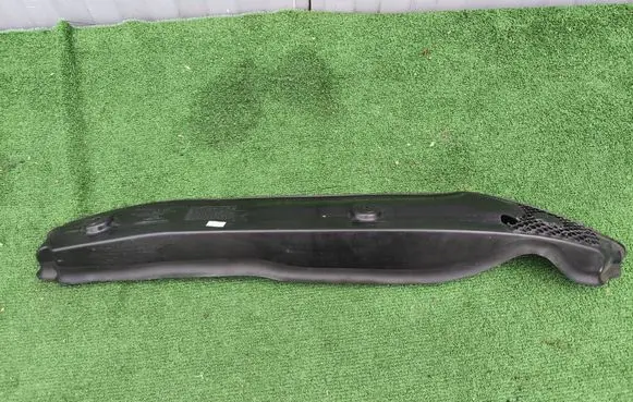 Mercedes-Benz GLS X166 Fender end trim A1668890025