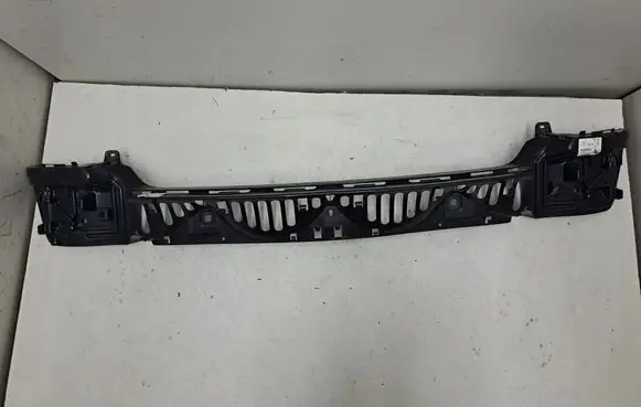 BMW 6 F12 F13 Rear bumper mounting bracket 7223161