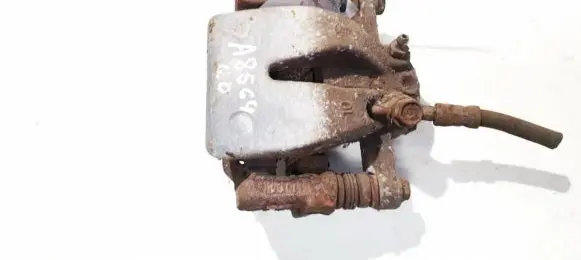 Toyota Avensis T250 Rear brake caliper y01340