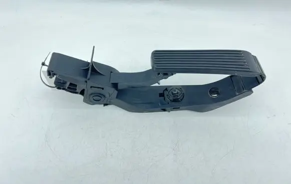 Mercedes-Benz CLK A209 C209 Accelerator throttle pedal A2113000404