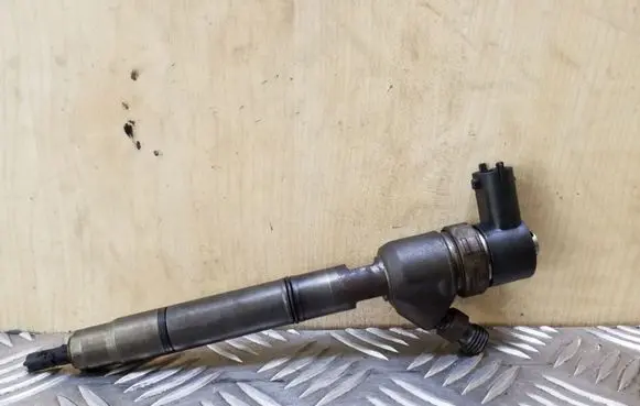 Hyundai i40 Fuel injector 338002A800 0445110411