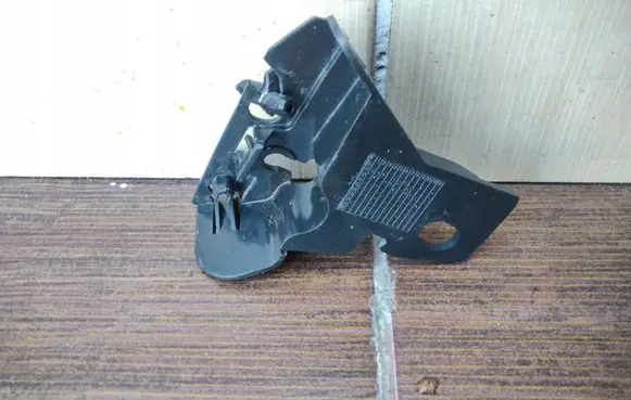 Mercedes-Benz Sprinter W906 Front bumper mounting bracket A9068821114
