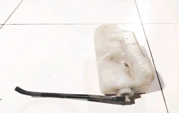 Honda CR-V Windshield washer fluid reservoir/tank