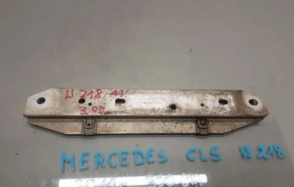 Mercedes-Benz CLS C218 X218 Gearbox mounting bracket A2126190525