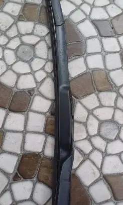 Lexus CT 200H Front wiper blade arm 2214