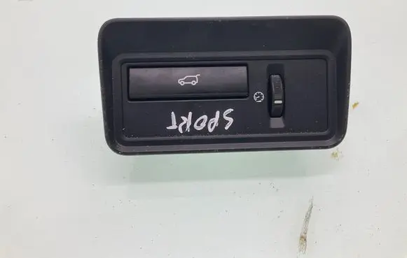 Tailgate opening switch
