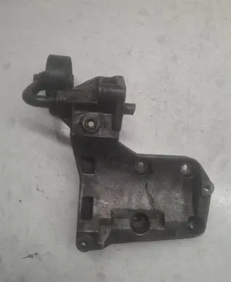 BMW 5 E39 A/C compressor mount bracket 7786194 64557786194