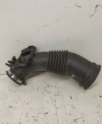 Air intake hose/pipe