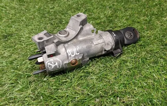 Volkswagen Polo Ignition lock 4B0905851G