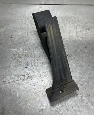BMW 5 E60 E61 Accelerator throttle pedal 6772645