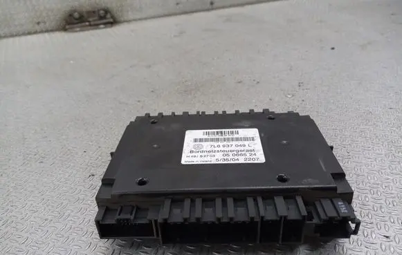 Volkswagen Touareg I Comfort/convenience module 7L6937049L 05066524