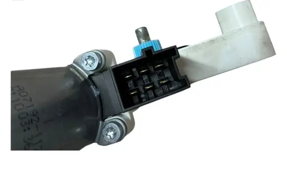 Mercedes-Benz B W245 Rear door window regulator motor A1698204642 996147102
