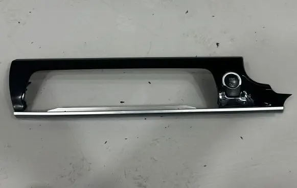 BMW 6 F12 F13 Dashboard glove box trim 8052327