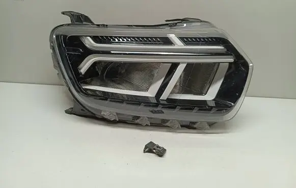 Dacia Duster II Headlight/headlamp 260106194R
