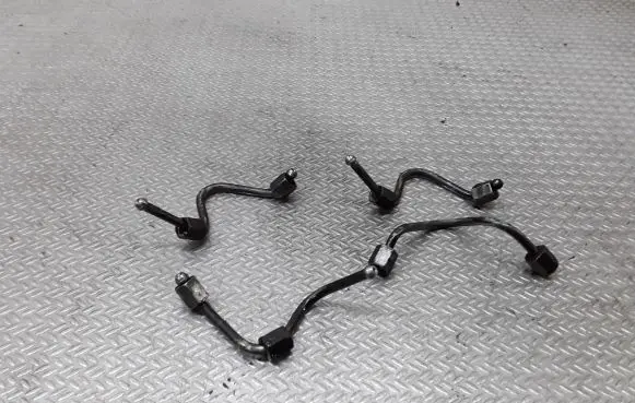 Chrysler PT Cruiser Fuel injector supply line/pipe 