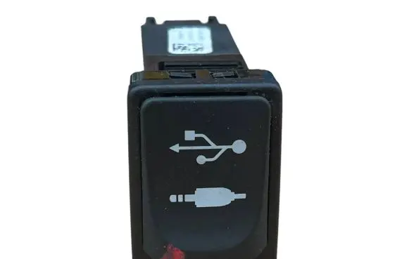 USB socket connector