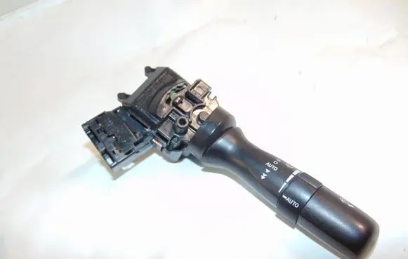 Toyota Avensis T270 Wiper control stalk 8465205180 17F420