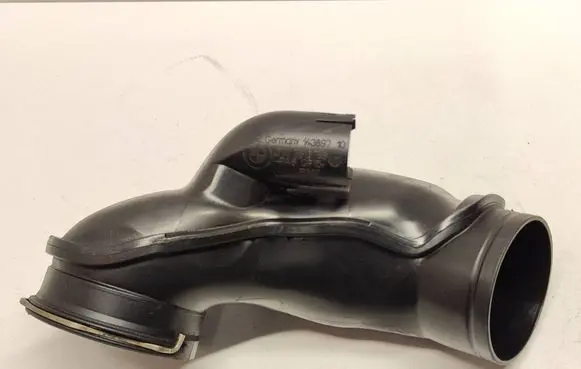 BMW 5 GT F07 Air intake duct part 7810769 14389710 13717810769