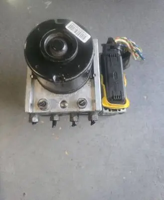 Peugeot 206+ ABS Pump 9659136980 10020700844