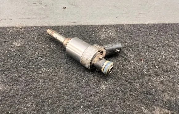 Audi A3 S3 A3 Sportback 8P Fuel injector 06H906036F