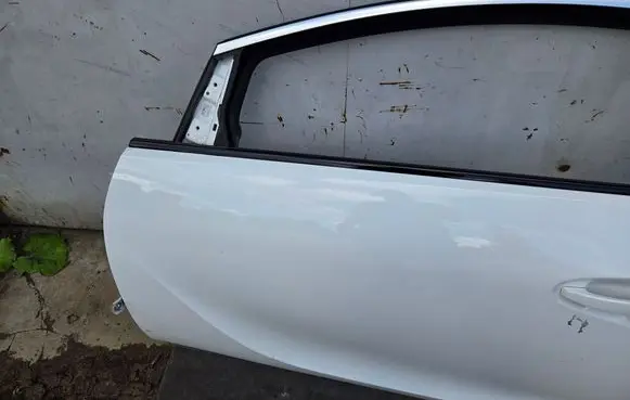 Opel Astra J Door (2 Door Coupe) 