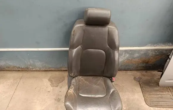 Nissan Navara D40 Front driver seat 