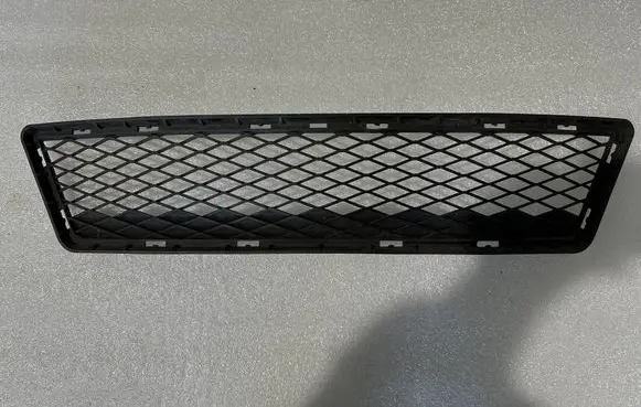 BMW 3 E92 E93 Front bumper lower grill 51117154714 15857711